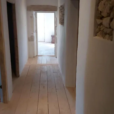 Beautiful With Large Swimming Pool Within Walking Distance Of A Charming, Lively Village Goudargues
