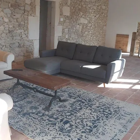 Beautiful With Large Swimming Pool Within Walking Distance Of A Charming, Lively Village Goudargues