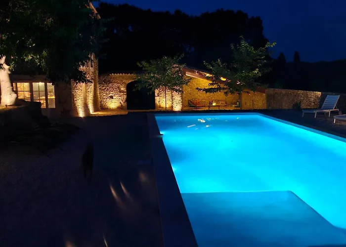 Beautiful With Large Swimming Pool Within Walking Distance Of A Charming, Lively Village * Goudargues