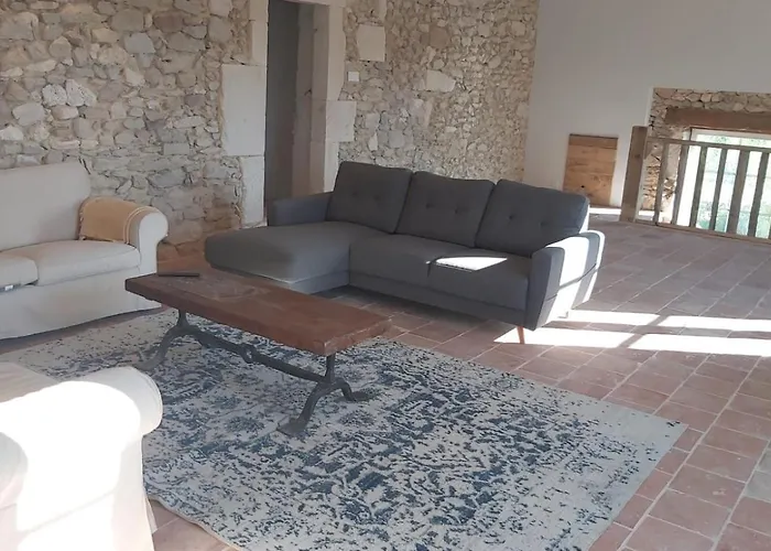 Beautiful With Large Swimming Pool Within Walking Distance Of A Charming, Lively Village Goudargues