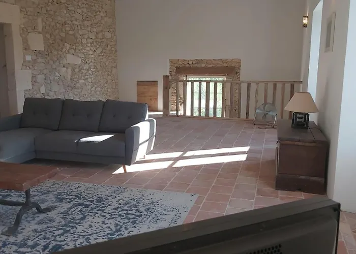 Dom wakacyjny Beautiful With Large Swimming Pool Within Walking Distance Of A Charming, Lively Village *